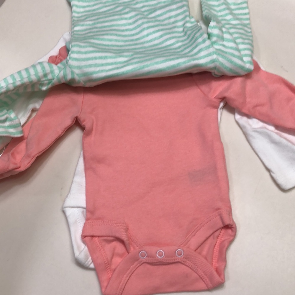 Girl Newborn. Long sleeve onesies. Set of 3. - Picture 2 of 8
